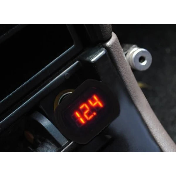 Voltmeter for car - Cigarette socket black