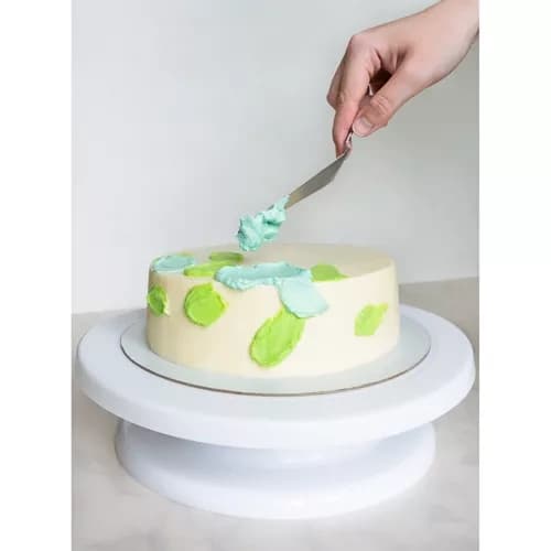 Rotating Cake Stand with 3 Decorating Spatulas – Spinning Cake Turntable for Easy Icing and Smooth Decorating