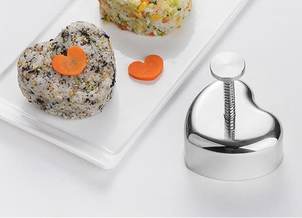 2 risbolleformer i rustfritt stål - Risbolle-sushiformer - DIY-verktøy for tangsushi - Trekant- og hjerteformede former