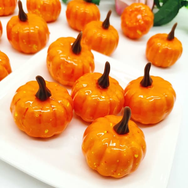 16 Pieces Mini Pumpkins, Artificial, Lifelike, Autumn Harvest