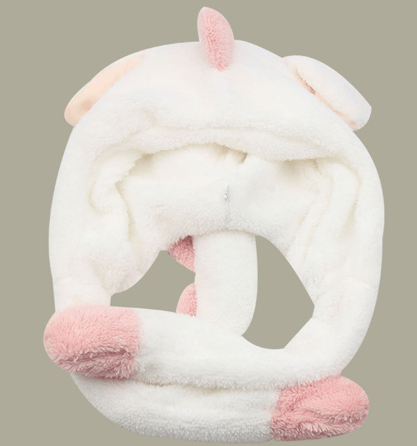 Bears can move their hats. Cute and charming fur warrior for women