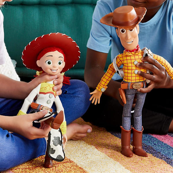 Toy Story Woody Interaktiivinen puhuva actionhahmo, 35 cm /15 tuumaa, ikäsuositus 3+