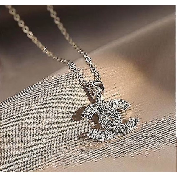 Cc-hänge med halsband Högkvalitativt temperament-hänge med halsband Enkelt och mångsidigt Silver