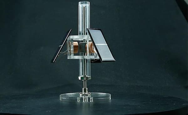 Højhastigheds Triple Solar Panel Vertikal Magnetisk Levitation