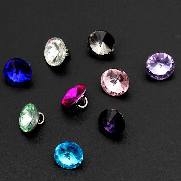 10 stk./parti 10mm Sort Knap Rød Diamant Lille Metal Knap Kvindernes Mode Exquisite Skjorte Nederdel Dekorative Knapper C355