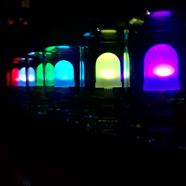 Imitera fullfärg RGB-glödrörsklocka present kreativ RGB-färgklockkit 51 SCM DIY elektroniskt kit färgglad ljusklocka