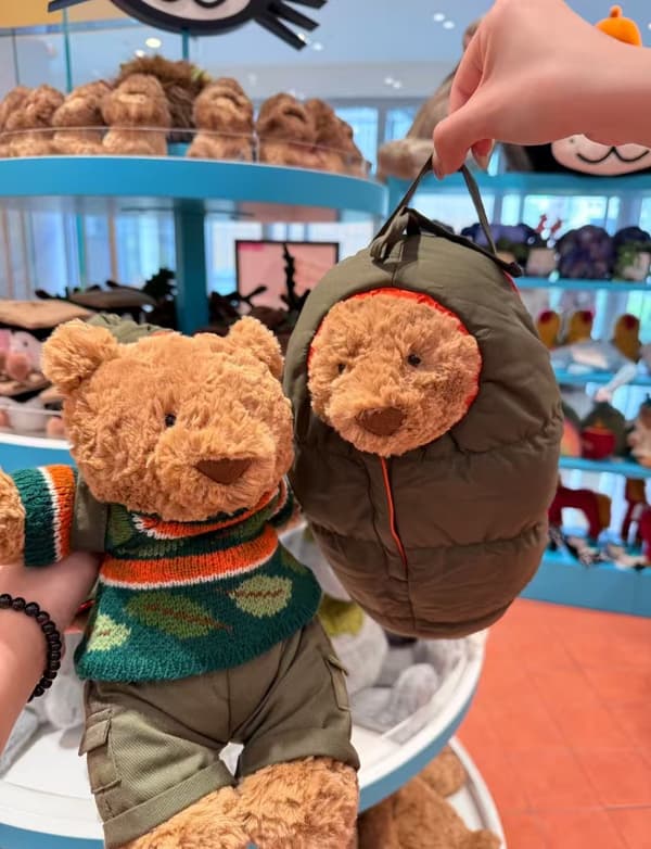 Jellycat Bartholomew Bear 'Vaellus' Pehmolelu