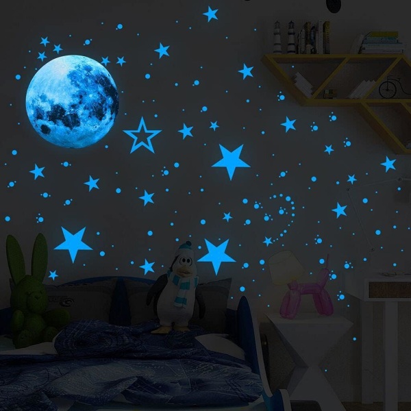 435 kappaletta hohtavia tähtiä, pisteitä ja kuun seinätarroja makuuhuoneeseen pojille, tytöille ja lastenhuoneeseen (sininen)