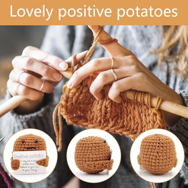 Kreativ stickad ullpotatisdocka, rolig positiv potatisdekoration för presenter
