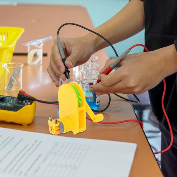 Hånddrevet generator egnet for STEM-utdanning og vitenskapelige eksperimenter
