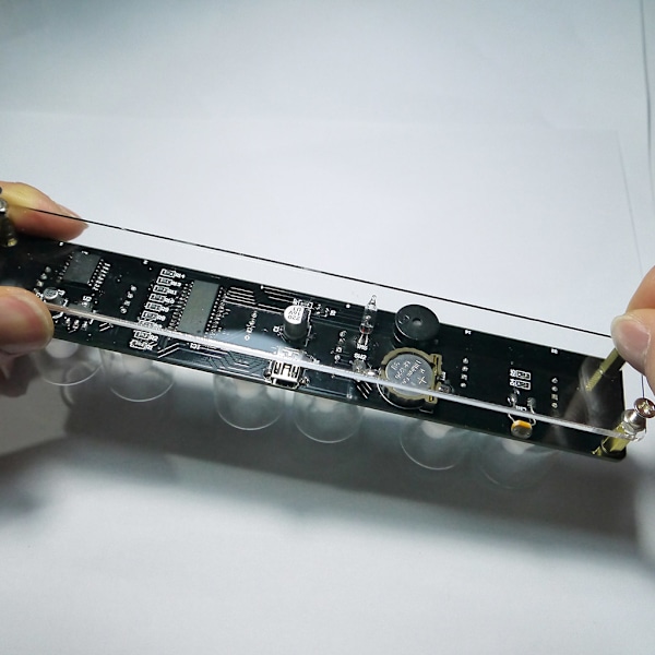 Imitera fullfärg RGB-glödrörsklocka present kreativ RGB-färgklockkit 51 SCM DIY elektroniskt kit färgglad ljusklocka