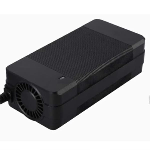 67,2V 2A Lader for 16S 60V Elsykkel og Enhjuling Li-ion Batteripakke