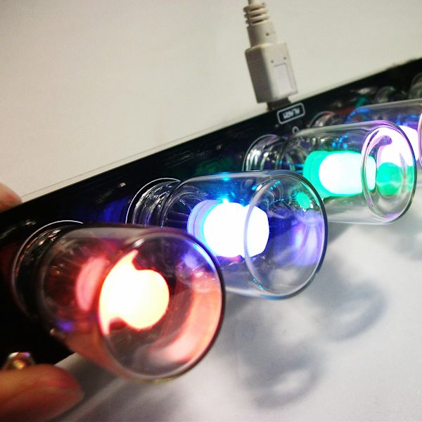 Imitera fullfärg RGB-glödrörsklocka present kreativ RGB-färgklockkit 51 SCM DIY elektroniskt kit färgglad ljusklocka