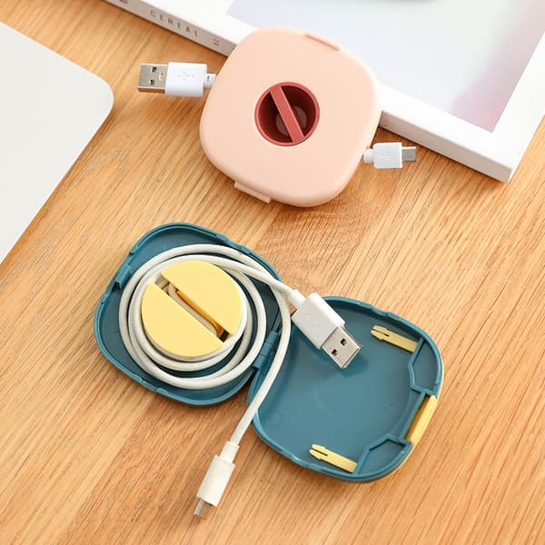3 stk. USB-kabeloppruller, utvidbar ladekabelholder, tom telefonkabelarrangør, 3 farger