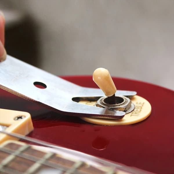 Multifunktionel guitar-knapper værktøj rustfrit stål guitar multi jack tuner bøsning til guitar bas mandolin