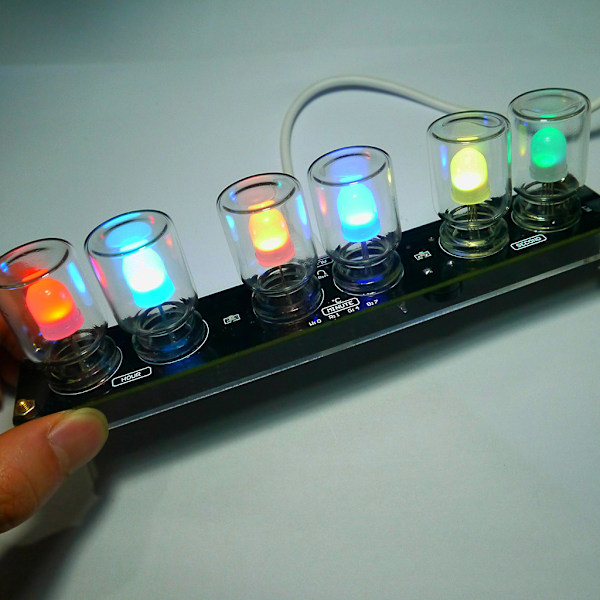 Imitera fullfärg RGB-glödrörsklocka present kreativ RGB-färgklockkit 51 SCM DIY elektroniskt kit färgglad ljusklocka