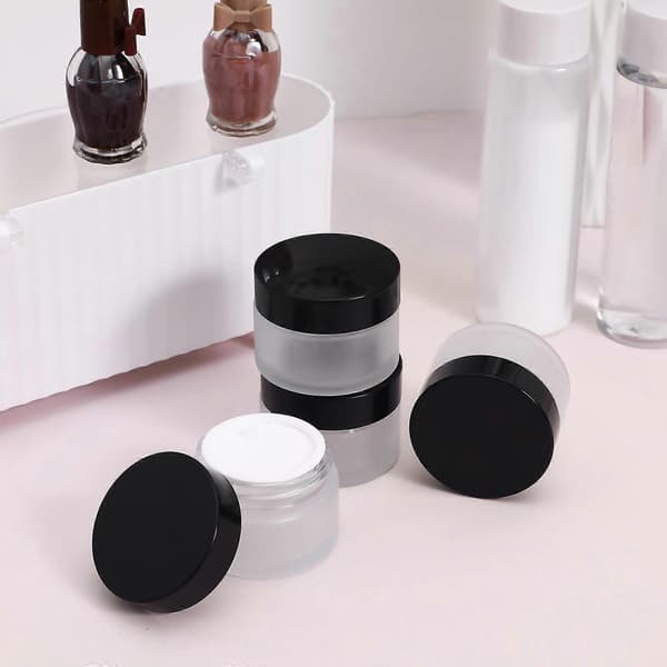 Små glasbeholdere til bodyscrub til opbevaring 4 stk. med låg