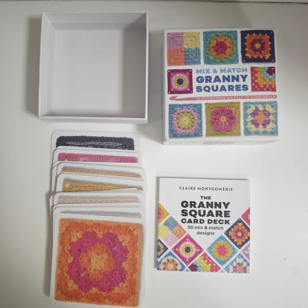 Granny Square Kortspillet – DIY Strikkeopskrift Referencekort Sæt