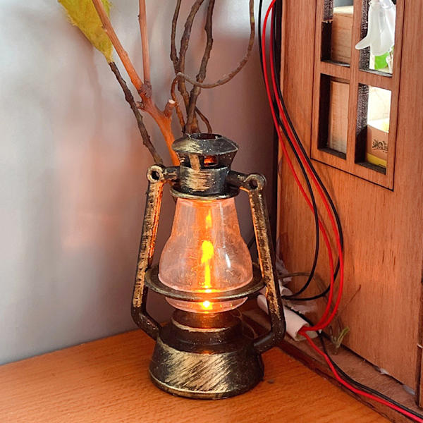 Dukkehust Mini Glødende Kerosinlampe Vegglampe LED Belysning