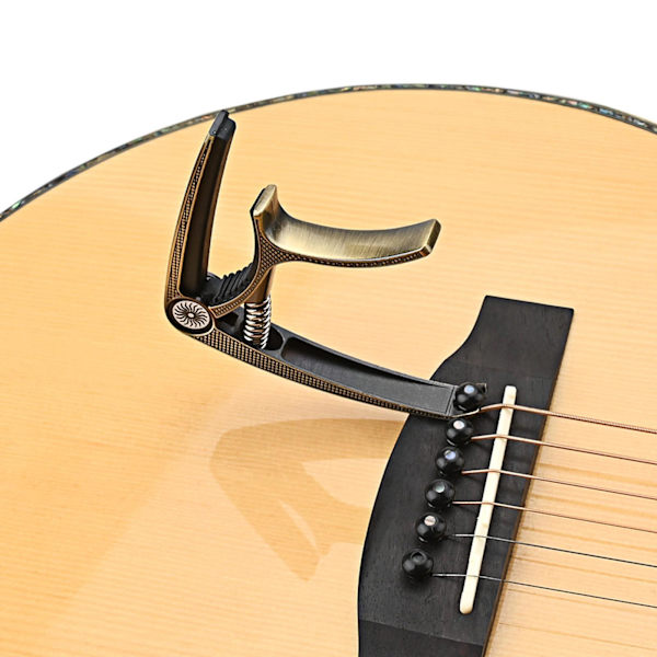 1/2/3 Gitarr Capo Akustisk Klämma Snabbväxlingsklämma Nyckel för Brons 9,3x7,5x1,5cm Bronze 9.3x7.5x1.5cm Set
