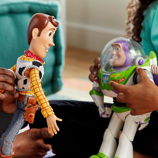 Toy Story Woody Interaktiivinen puhuva actionhahmo, 35 cm /15 tuumaa, ikäsuositus 3+