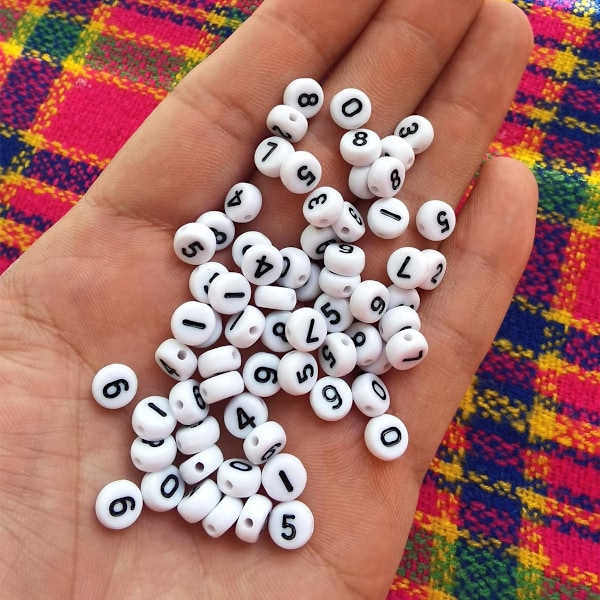 4x7mm Pyöreät numerot akryylihelmet 0-9 Valkoinen DIY käsintehdyt helmet Korutarvikkeet 500kpl
