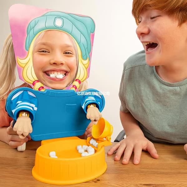 Peli Marshmallow Madness | Hauska pariskuntien korttipeli