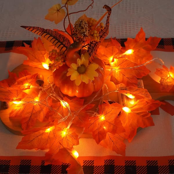 2 stk., I alt 6 m 40 LED Lysende Efterårsguirlande Ahornblade til Halloween Ferie Efterårshøst Efterårs Thanksgiving Dekoration