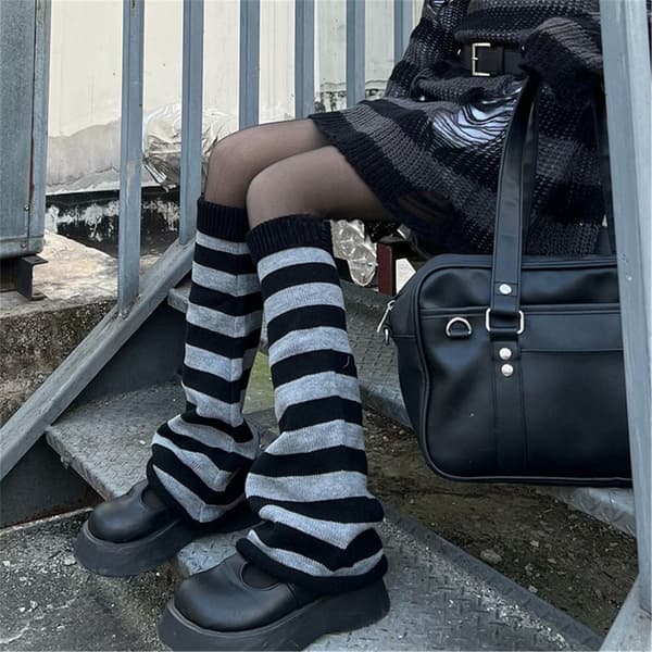 Benvarmere Y2K Benvarmere SORT & RØD SORT & RØD Black & Red Black & Red