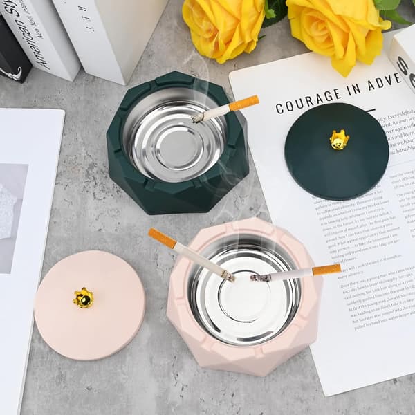 Grön och rosa askkopp med lock, 2-pack för användning inomhus och utomhus