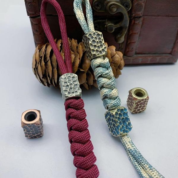 Messinkinen paracord-helmi, paracord-helmi, paracord-helminauha, veitset, heiluri, taskulamppu, rannekoru, laskuvarjohyppynarun helmet Blue 0.02