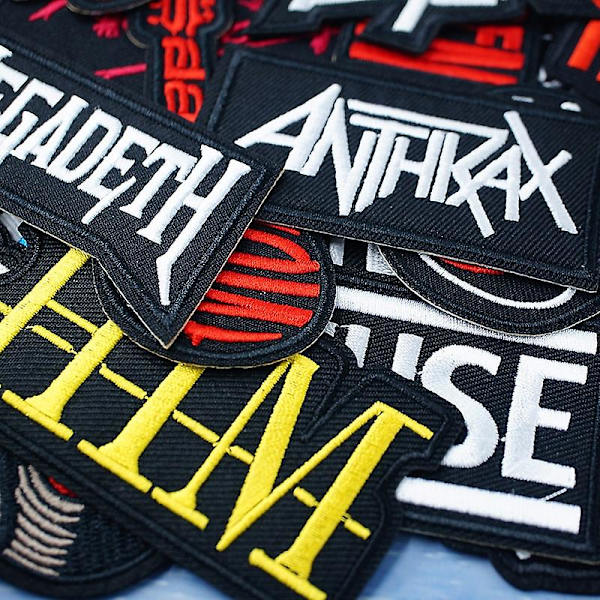 10 st Band Rock Patch Musiklappor Stryk-på Märken Ränder Broderade Applikation Kläder Dekaler Aa010
