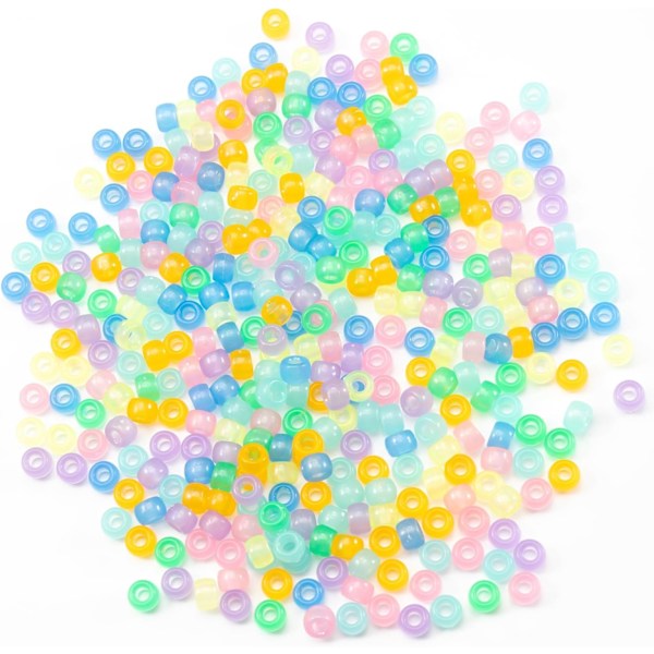 1000 stk. Akryl 9 Farger Pony Perler 6x9mm Bulk Selvlysende for Halskjede, Vennskapsarmbånd Laging[qb]
