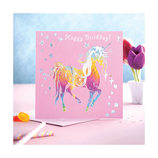 Deckled Edge prancing Myth tervehdyskirja Yksi koko Hyvää syntymäpäivää - Traavaava yksisarvinen ( Happy Birthday - Trotting Unicorn ( One Size