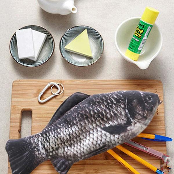 Simulert fiskformet pennal, vanntett pennal