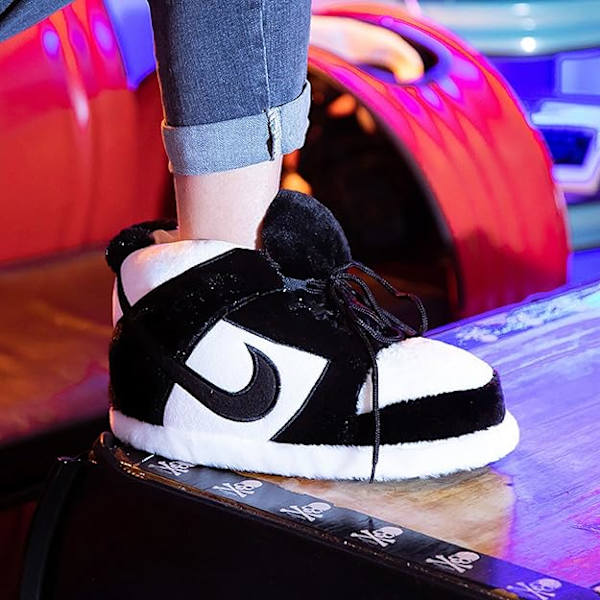 Hauskat tossut urheilukengät, erittäin mukavat ja kodikkaat tossut, sisäurheilukengät, pehmeät unisex-tossut sisäkäyttöön - mustavalkoinen