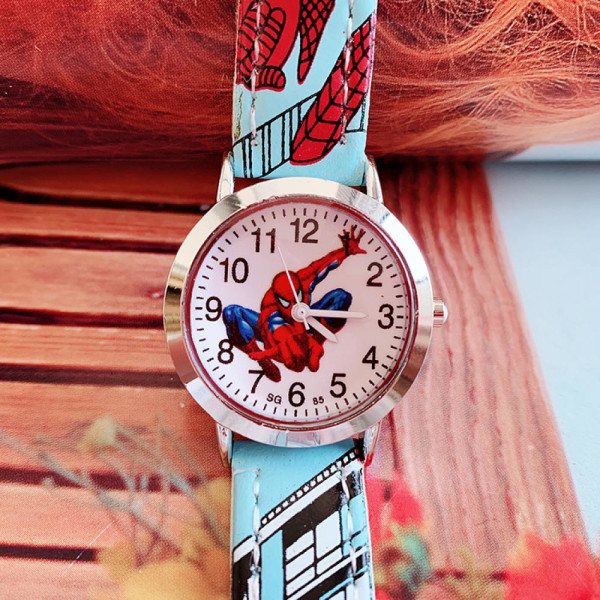 Kids Spiderman Cartoon Watch Lysande LED-blinkande silikonbälte Red