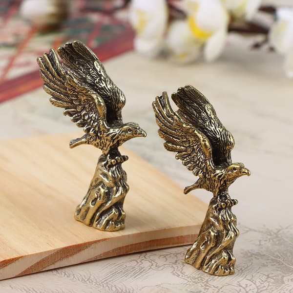 1st antik kopparörnstaty små prydnadsföremål djurfigurer