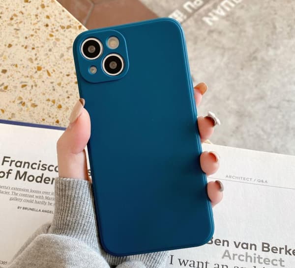 Silikondeksel til iPhone Mørkeblå one size Mörkblå one size