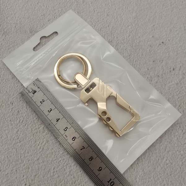 Sæt med 2 bilnøgleringe med flaskeåbner - 2 metalringe - (Gunb