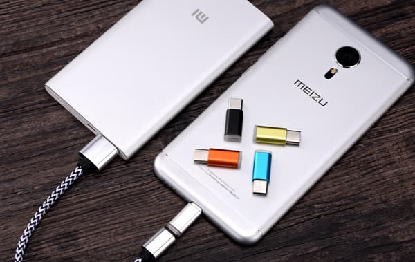 Avaimenperä Android Type-C-matkapuhelinadapteri USB-mikrodatakaapeli