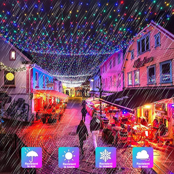 Julebelysning, 12 m, 100 LED, RGB, 8 moduser, IP45 vanntett, Batteri/Solcellepanel, Flerfarget