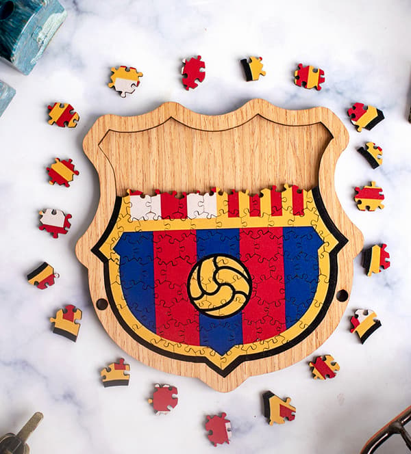 Barcelona trepuslespill, 96 biter-FA- Barcelona Barcelona