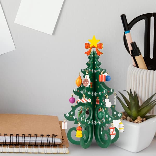 #Juletræspynt i træ - Grønt 3D Mini Juletræ med 24 #