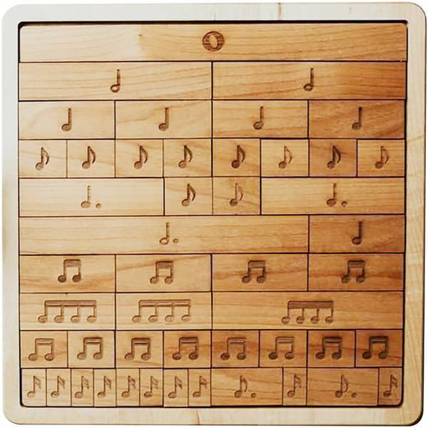 Dekorativt træornament med noder til musikundervisning og kunst og håndværk, Sunny