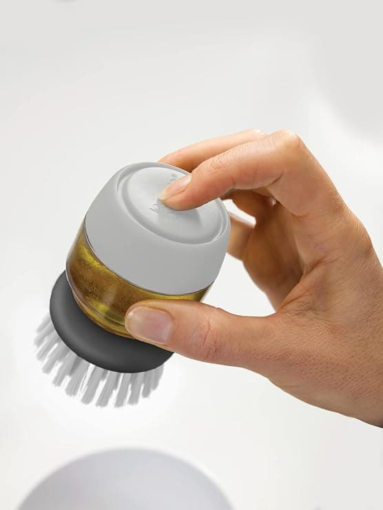 #Grå håndskrubbe med genopfyldelig sæbedispenser og opbevaringsholder#