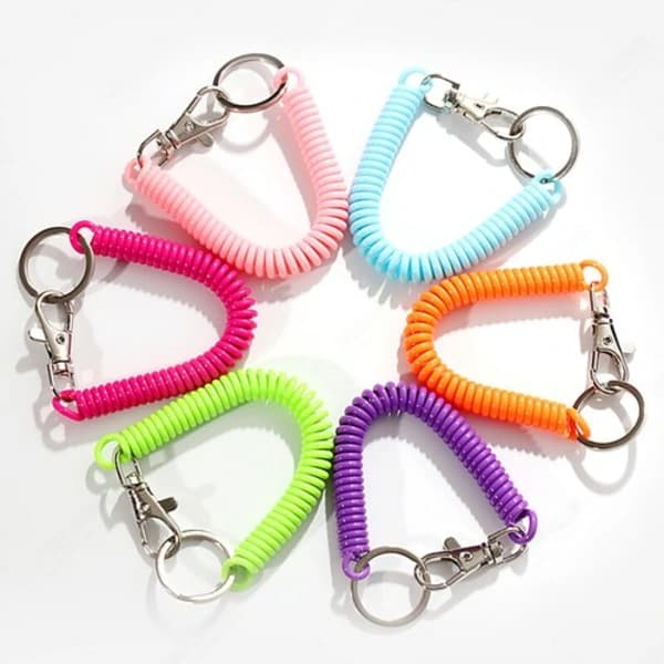 Udtrækkelig nøglering spiral clip-on ring strækbar elastisk spiralfjeder nøglekæde 6 stk. 6pcs