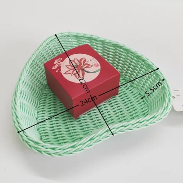 Heart-shaped Imitation Rattan Basket, Durable Rustic Storage Basket for Candy, Fruit, Snacks for Weddings, Home and Desk