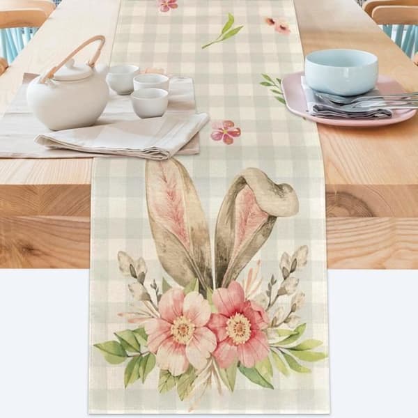 Easter Table Runner, Easter Bunny Table Decoration, Seasonal Kitchen Table Decoration, 33 x 183 cm