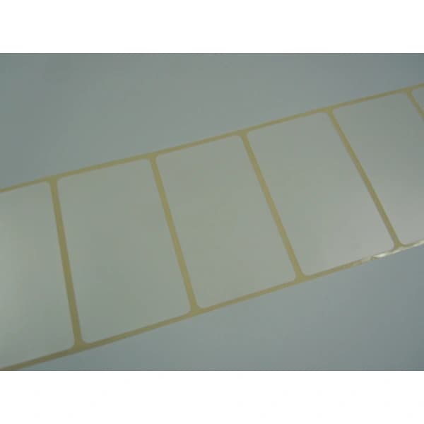 240 HVIDE ETIKETTER 70x40mm POLYESTER (ETR7040PE)